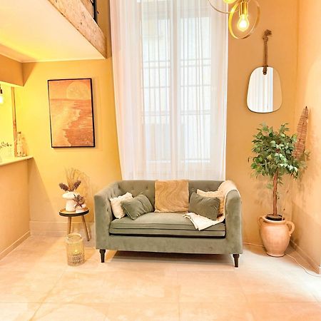 Spacious Loft, Duplex, Old Town, 3 Bedrooms - Easy Check-In 니스 외부 사진