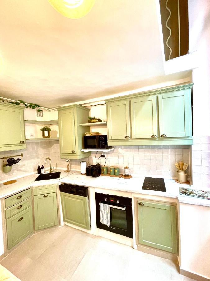 Spacious Loft, Duplex, Old Town, 3 Bedrooms - Easy Check-In 니스 외부 사진