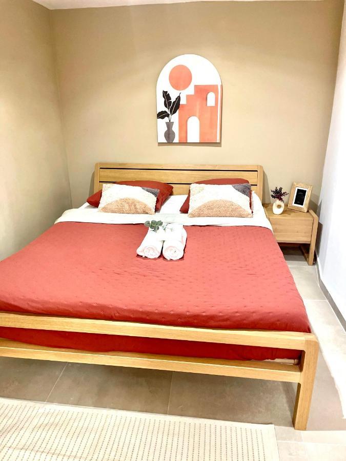 Spacious Loft, Duplex, Old Town, 3 Bedrooms - Easy Check-In 니스 외부 사진