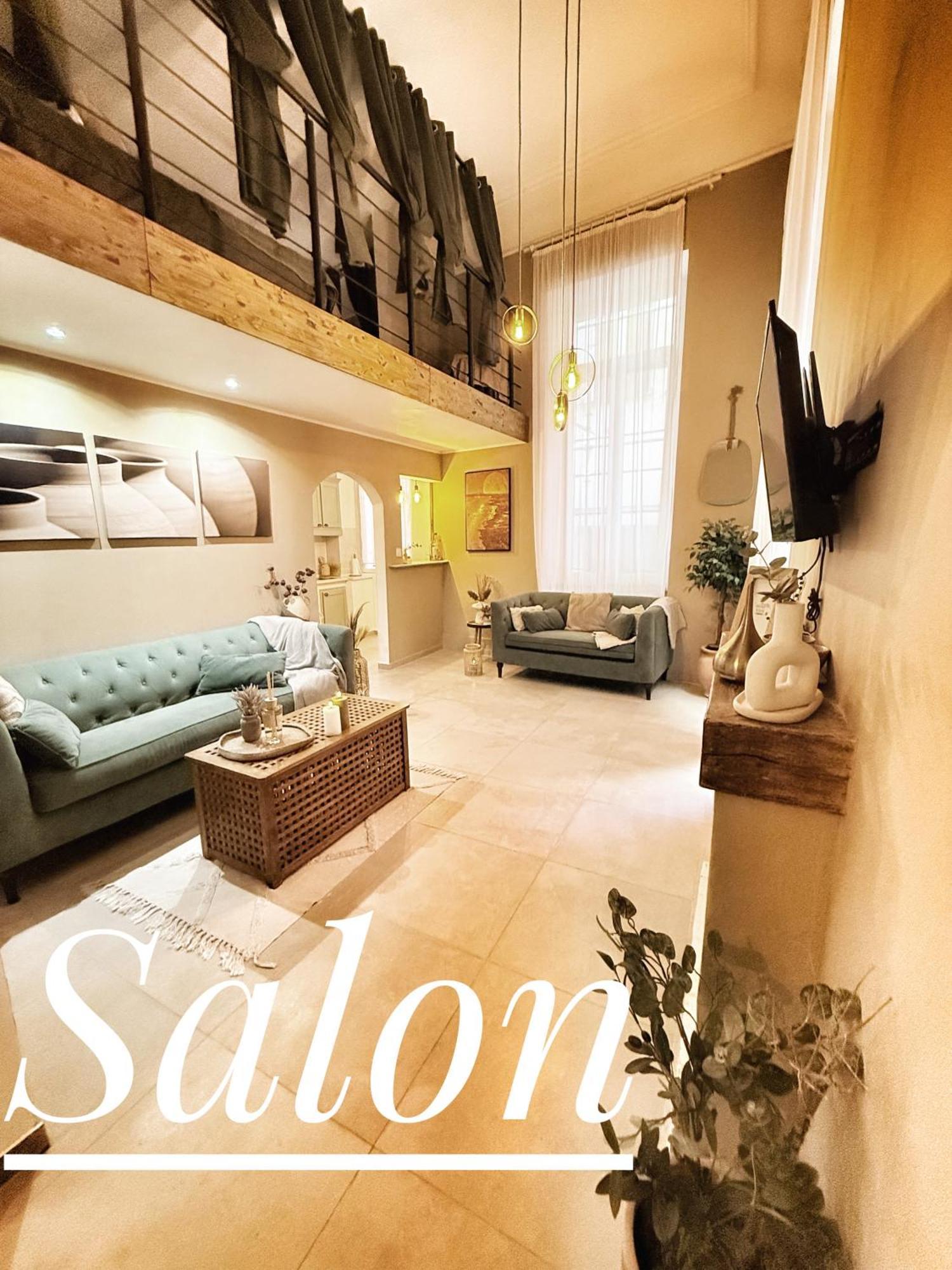 Spacious Loft, Duplex, Old Town, 3 Bedrooms - Easy Check-In 니스 외부 사진